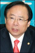 이주영, 한나라당 (정책위의장)/<이사람> “국민의 아픈곳을 치료할 정책을 만드는 것이 내 임무” 이주영 새누리당 정책위의장