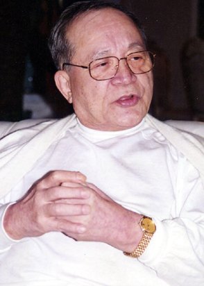 이맹희(CJ), 기업인 / CJ그룹, “이맹희씨 주식 청구소송 취하 설득 나선다”…청구소송 몰랐고 그룹과 무관한일이다