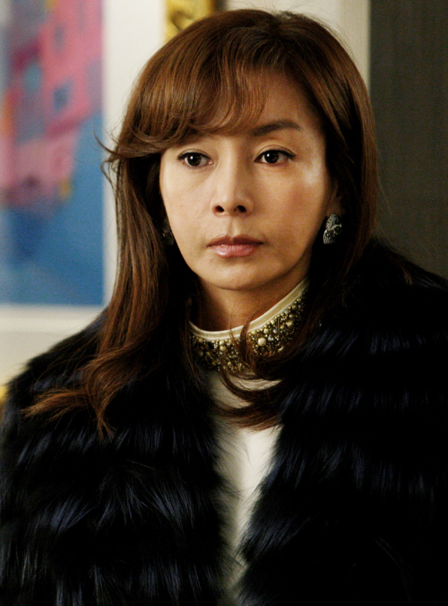 드라마/채널A 총각네 야채가게/ ‘총각네 야채가게’ 황신혜, 지창욱에게 무릎꿇은 사연은?