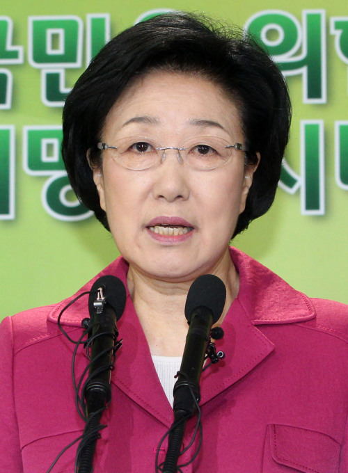 한명숙, 민주통합당 (대표)/DUP leader demands Lee sack his Cabinet