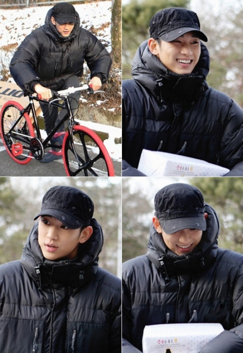 김수현, 탤런트/김수현 생일파티 " 수수한 차림에도 빛나는 왕"