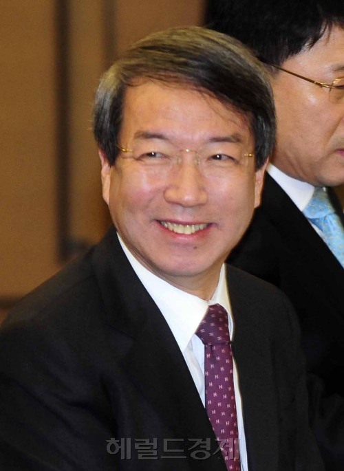 정운찬, 서울대학교 (명예교수), 동반성장위원회 위원장/정운찬 동반위 위원장, 올해는 할 것 많아… 동반성장의 범위 확대할 것