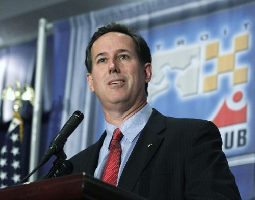 <YONHAP PHOTO-0220> DETROIT, MI, - FEBRUARY 16: Republican presidential candidate and former U.S. Sen. Rick Santorum (R-PA) addresses the Detroit Economic Club February 16, 2012 in Detroit, Michigan. According to polls, Santorum is running even in Michigan with former Massachusetts Gov. Mitt Romney two weeks before the state's primary. Bill Pugliano/Getty Images/AFP== FOR NEWSPAPERS, INTERNET, TELCOS & TELEVISION USE ONLY ==../2012-02-17 05:31:14/ <저작권자 ⓒ 1980-2012 ㈜연합뉴스. 무단 전재 재배포 금지.>
U.S. Republican presidential candidate Rick Santorum addresses the Detroit Economic Club on Thursday.  AFP-Yonhap News