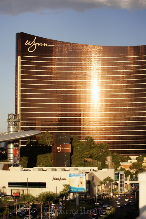 The Wynn Resorts Holdings LLC Hotel and Casino stands in Las Vegas.  Bloomberg