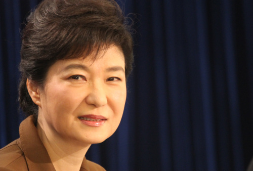 박근혜, 새누리당 국회의원/Park Geun-hye bashes opposition's flip-flopping before elections