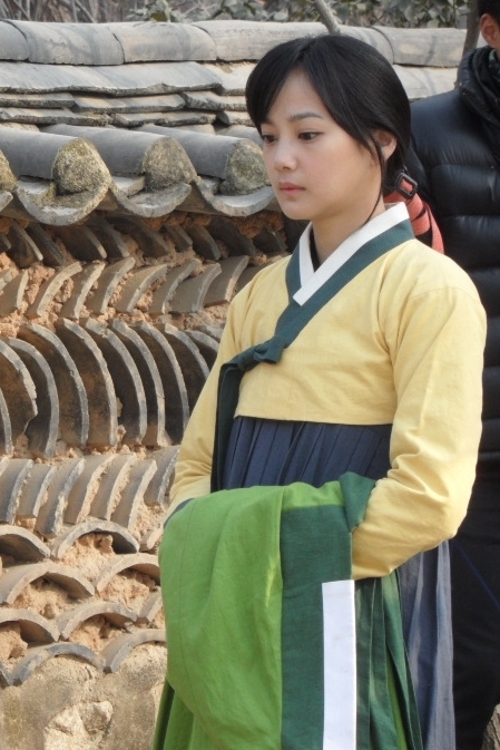 윤승아, 탤런트, 모델/  ‘해품달’ 단벌무사 윤승아, 남장→여장 변신 눈길