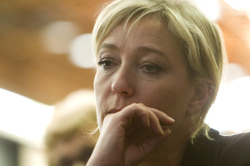 <YONHAP PHOTO-0024> French far-right leader and National Front Party candidate for the 2012 French presidential elections, Marine Le Pen is seen during a meeting in Paris on Tuesday, Feb. 21, 2012. (AP Photo/Jacques Brinon)/2012-02-22 00:32:11/ <저작권자 ⓒ 1980-2012 ㈜연합뉴스. 무단 전재 재배포 금지.>
French far-right leader and National Front Party candidate  Marine Le Pen.    AP-Yonhap News