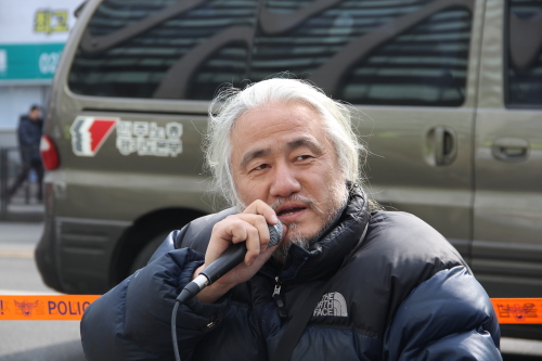SADD founder Park Kyung-seok speaks at a press conference in Seoul on Wednesday.  Hamish Macdonald