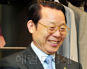 박성철, 신원 (회장)/新‘개성 상인’박성철