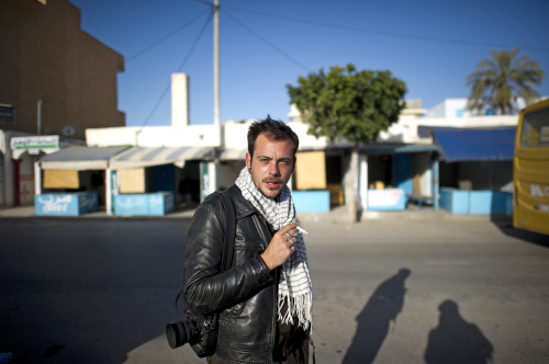 <YONHAP PHOTO-2198> Undated photo of French photographer Remi Ochlik as he was covering the Tunisian revolution, who died Wednesday Feb. 22, 2012 in Homs, Syria. French photojournalist Remi Ochlik and an American working for a British newspaper Marie Colvin were killed Wednesday by Syrian government shelling of the opposition stronghold of Homs, France's government said.(AP Photo/Yoan Valat)/2012-02-22 21:42:54/ <저작권자 ⓒ 1980-2012 ㈜연합뉴스. 무단 전재 재배포 금지.>