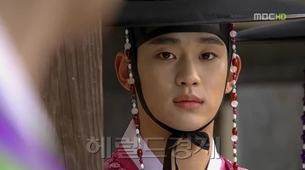 김수현, 탤런트/ 김수현 분량 축소 “삼각관계도 답답한데 김수현 안 나오니 더 답답”