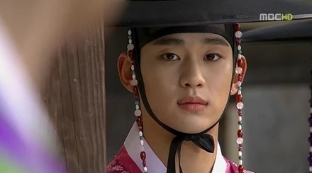 김수현, 탤런트/ 김수현 분량 축소 “삼각관계도 답답한데 김수현 안 나오니 더 답답”