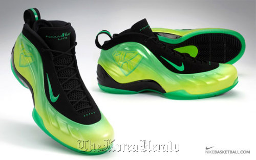 Nike Foamposite Nike Basketball
Nike Foamposite.   Nike Basketball