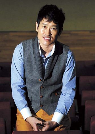 조희봉 연예인 / Silent film narrator returns to modern stage