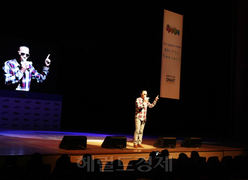 클래식&토크콘서트_김태원 / 김태원,“부활해체 이승철 아닌 자만심 때문”