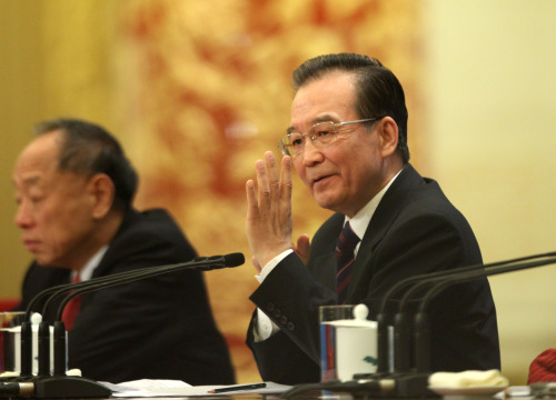 <YONHAP PHOTO-0620> (120314) -- BEIJING, March 14, 2012 (Xinhua) -- Chinese Premier Wen Jiabao speaks during a press conference after the closing meeting of the Fifth Session of the 11th National People's Congress (NPC) at the Great Hall of the People in Beijing, capital of China, March 14, 2012. (Xinhua/Liu Weibing) (llp)/2012-03-14 12:55:49/ <저작권자 ⓒ 1980-2012 ㈜연합뉴스. 무단 전재 재배포 금지.>
Chinese Premier Wen Jiabao    Xinhua-Yonhap News