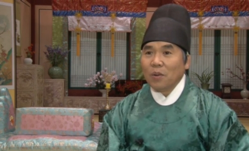 정은표(배우)\r\n배우 정은표가 MBC 수목드라마 ‘해품달’(극본 진수완, 연출 김도훈)에 대한 종영 소감을 털어놨다.\r\n정은표는 3월 14일 본지와의 전화통화에서 “깊은 잠에 빠져 있다가 깬 것 같은 느낌이다”고 말문을 열었다.