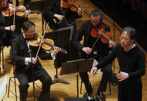 정명훈(지휘자)\r\n<YONHAP PHOTO-0013> South Korean conductor Chung Myung-whun, right, directs the last rehearsal of members of North Korea's Unhasu Orchestra with the Radio France Philharmonic Orchestra in Paris, Wednesday, March 14, 2012. Chung Myung-whun invited North Korea's Unhasu Orchestra for a unique joint concert with the Radio France Philharmonic Orchestra in Paris on Wednesday night at the Salle Pleyel Concert Hall. (AP Photo/Francois Mori)/2012-03-15 06:54:28/ <저작권자 ⓒ 1980-2012 ㈜연합뉴스. 무단 전재 재배포 금지.>\r\n<YONHAP PHOTO-0013> South Korean conductor Chung Myung-whun, right, directs the last rehearsal of members of North Korea's Unhasu Orchestra with the Radio France Philharmonic Orchestra in Paris, Wednesday, March 14, 2012. Chung Myung-whun invited North Korea's Unhasu Orchestra for a unique joint concert with the Radio France Philharmonic Orchestra in Paris on Wednesday night at the Salle Pleyel Concert Hall. (AP Photo/Francois Mori)/2012-03-15 06:54:28/ <저작권자 ⓒ 1980-2012 ㈜연합뉴스. 무단 전재 재배포 금지.>\r\n<YONHAP PHOTO-0013> South Korean conductor Chung Myung-whun, right, directs the last rehearsal of members of North Korea's Unhasu Orchestra with the Radio France Philharmonic Orchestra in Paris, Wednesday, March 14, 2012. Chung Myung-whun invited North Korea's Unhasu Orchestra for a unique joint concert with the Radio France Philharmonic Orchestra in Paris on Wednesday night at the Salle Pleyel Concert Hall. (AP Photo/Francois Mori)/2012-03-15 06:54:28/ <저작권자 ⓒ 1980-2012 ㈜연합뉴스. 무단 전재 재배포 금지.>