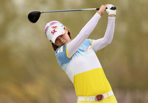 최나연(골퍼)
<YONHAP PHOTO-0559> PHOENIX, AZ - MARCH 17: Na Yeon Choi of South Korea hits her tee shot on the 12th hole during the third round of the RR Donnelley LPGA Founders Cup at the JW Marriott Desert Ridge Resort & Spa on March 17, 2012 in Phoenix, Arizona. Scott Halleran/Getty Images/AFP== FOR NEWSPAPERS, INTERNET, TELCOS & TELEVISION USE ONLY ==../2012-03-18 09:51:50/ <저작권자 ⓒ 1980-2012 ㈜연합뉴스. 무단 전재 재배포 금지.>
Korea’s Choi Na-yeon sits one shot behind the leaders.  AFP-Yonhap News