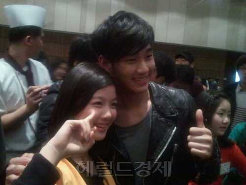 김유정(좌/배우)/김수현(우/배우)
