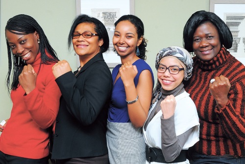 Government officials from developing countries who are participating in KOICA’s scholarship program pose for a photo at Ewha Womans University in Seoul on March 7. From left are Rita Osei from Ghana, Luse Maivugalei Qereqer from Fiji, Eiman Salaheldin Kheir from Sudan, Anisa Farida from Indonesia and Rosemary Etoh Etame from Cameroon. (Lee Sang-sub/The Korea Herald)
