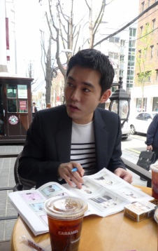 우종완(크리에이티브 디렉터, 방송인)
패션계 ‘크리에이티브 디렉터’로 잘 알려진 방송인 우종완(44)씨가 작년 말 차를 몰다 뺑소니 사고를 내고 재판을 받고 있다.