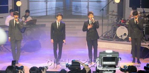 2am 신곡발표 청담동 일지아트홀. 박해묵 기자/mook@\r\n2am 신곡발표 청담동 일지아트홀. 박해묵 기자/mook@
