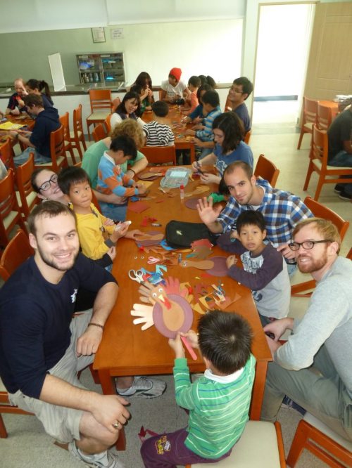 Busan Volunteer members help out at an orphanage. Busan Volunteer