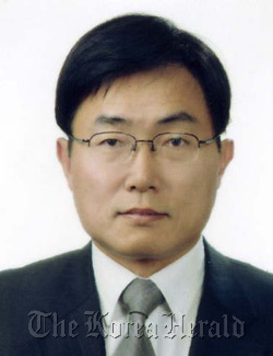 윤여권(은행인)
Yoon Yeo-kwon