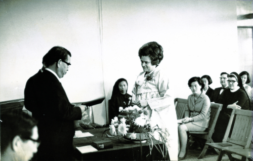 1960년대 연세대 한국어학당 졸업식.\n[사진제공=연세대 한국어학당]