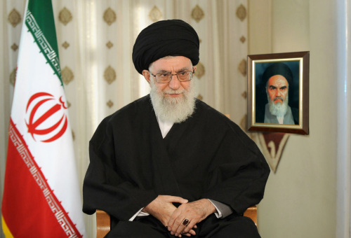 <YONHAP PHOTO-1077> This handout picture released by Iranian Supreme Leader official website shows Iran's Supreme Leader Ayatollah Ali Khamenei as he delivers a statement on the Persian New Year, in Tehran, Iran, on March 20, 2012. UPI/Leader.ir.../2012-03-20 22:21:22/ <저작권자 ⓒ 1980-2012 ㈜연합뉴스. 무단 전재 재배포 금지.>
Iran’s Supreme Leader Ayatollah Ali Khamenei    UPI-Yonhap News