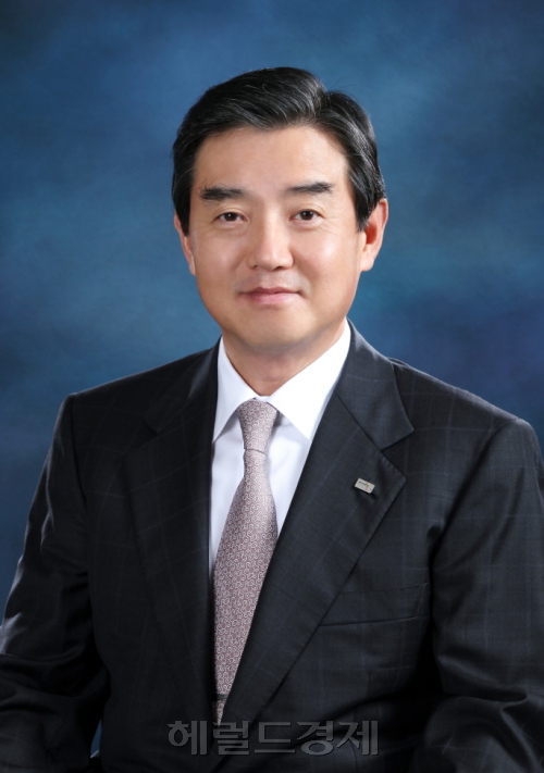 김윤(기업인,경제기관단체인)