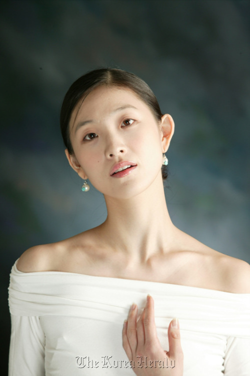 김주원(발레무용가,뮤지컬배우/국립발레단 수석무용수)
Kim Joo-won, principal dancer of the National Ballet of Korea.      NKB