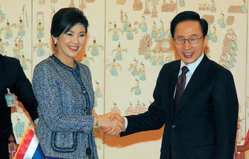 잉럭 친나왓 (Yingluck Shinawatra/정치인, 기업인/ 태국 총리)/이명박(대통령)