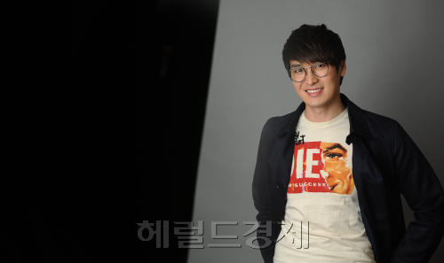 정겨운 인터뷰.<br />이상섭 기자. babtong@heraldm.com 2012.03.22\r\n정겨운 인터뷰.\r\n이상섭 기자. babtong@heraldm.com 2012.03.22