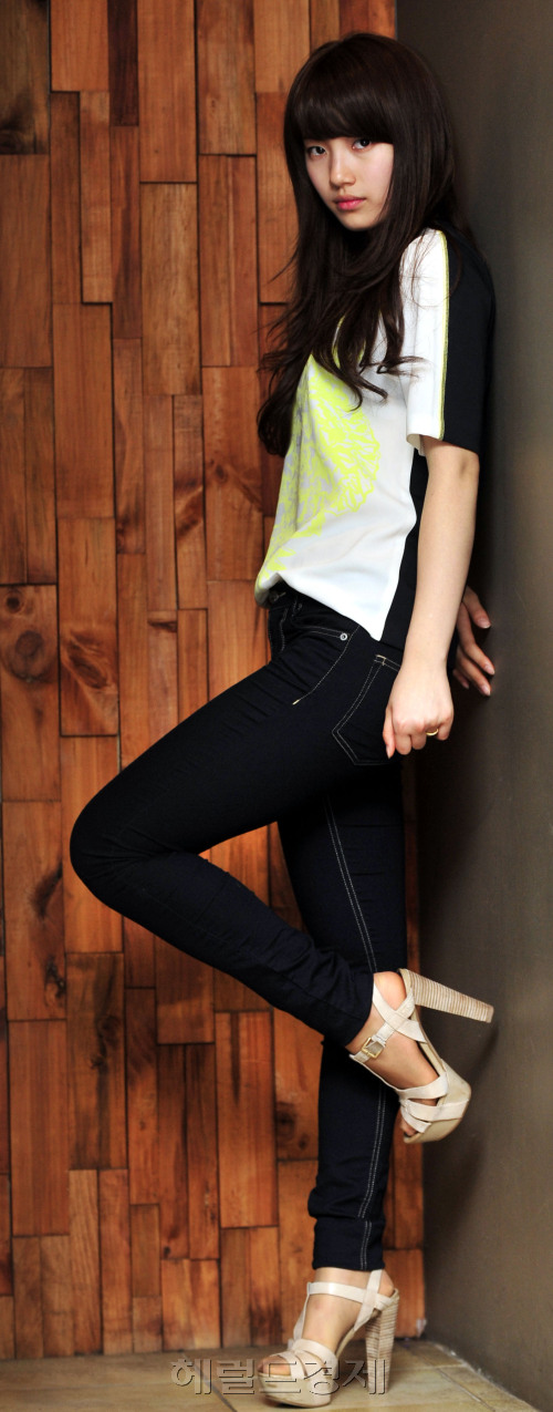 수지<br />김명섭 기자 msiron@\r\n수지\n김명섭 기자 msiron@