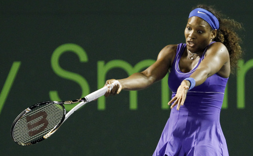 <YONHAP PHOTO-0312> Serena Williams, of the United States, reacts after losing a point to Caroline Wozniacki, of Denmark, during the Sony Ericsson Open tennis tournament in Key Biscayne, Fla., Tuesday, March 27, 2012. Wozniacki won 6-4, 6-4. (AP Photo/Alan Diaz)/2012-03-28 10:39:41/ <저작권자 ⓒ 1980-2012 ㈜연합뉴스. 무단 전재 재배포 금지.>
Serena Williams reacts after losing a point to Caroline Wozniacki, during the Sony Ericsson Open tennis tournament in Key Biscayne on Tuesday.  AP-Yonhap News
Serena Williams reacts after losing a point to Caroline Wozniacki, during the Sony Ericsson Open tennis tournament in Key Biscayne on Tuesday.  AP-Yonhap News