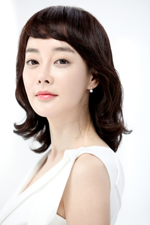 김혜은/영화배우 탤런트\r\n배우 김혜은이 영화 ‘범죄와의 전쟁:나쁜놈들 전성시대’(이하 범죄와의 전쟁, 감독 윤종빈)으로 신인 여우상에 도전한다.