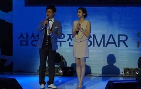 김연아/스케이트 선수\r\n김연아 황금비율 사진이 인터넷에서 화제다.\r\n최근 한 인터넷 커뮤니티 게시판에는 ‘김연아 황금비율’이라는 제목으로 사진이 올라왔다.