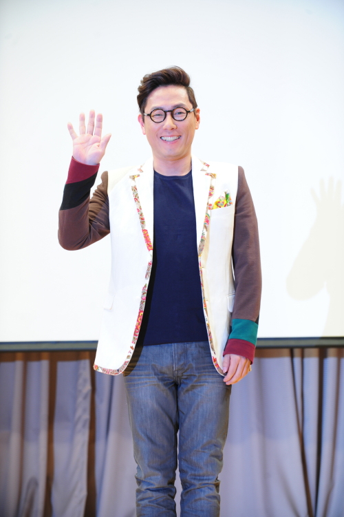 윤종신(가수,작곡가)\r\n 윤종신이 토크쇼를 통해 첫 호흡을 맞춘 고현정에 대해 언급했다.