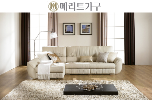 본격적인 이사철과 결혼시즌이 다가오면서 세련되고 고급스러운 모던 가구를 찾는 사람들이 늘고 있다. 한편 메리트가구는 최근 이승기, 하지원이 주연을 맡아 화제를 모으고 있는 MBC 수,목 드라마 ‘더킹 투하츠’ 드라마 가구 협찬 중이며 협찬에 제공된 제품은 메리트 가구 판매가 증가하고있다.