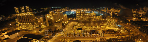 Saudi Kayan Petrochemical Co’s high density polyethylene plant completed by Daelim Industrial Co. in December 2010 at an industrial complex in Jubail, Saudi Arabia.
Daelim Industrial Co.