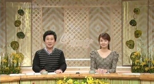성세정(좌/아나운서)/오정연(우/아나운서)\r\n 농구선수 서장훈과 이혼 소송 중인 KBS 오정연 아나운서가 생방송 프로그램 진행을 맡아 눈길을 끌고 있다.\r\n　