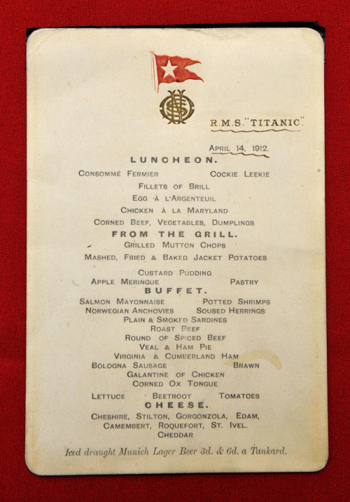 <YONHAP PHOTO-0123> This Wednesday March 28, 2012 shows a menu given to first class passengers on the day of the sinking of the Titanic as part of an auction of Titanic memorabilia at Henry Aldridge and Son in Devizes, England to commemorate the centenary of the ships completion. The menu, kept by a prominent San Francisco banker, bears the date April 14, the day in 1912 that the reputedly unsinkable cruiser hit an iceberg and fell to the bottom of the Atlantic. (AP Photo/Tim Ireland/PA Wire) UNITED KINGDOM OUT NO SALES NO ARCHIVE/2012-04-01 06:13:49/ <저작권자 ⓒ 1980-2012 ㈜연합뉴스. 무단 전재 재배포 금지.>
The menu given to first class passengers on the day of the sinking of the Titanic AP-Yonhap News
