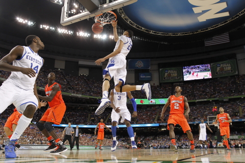Kentucky’s Anthony Davis dunks in the second half on Saturday.  MCT