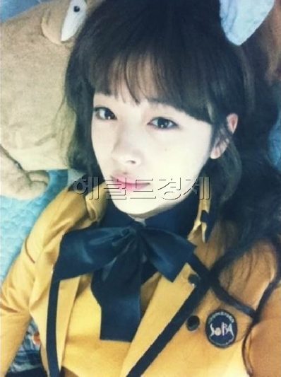 설리(가수/소속그룹-f(x))
슈퍼주니어의 멤버 김희철이 만우절을 맞아 설리를 사칭한 글을 올려 눈길을 끌고 있다.