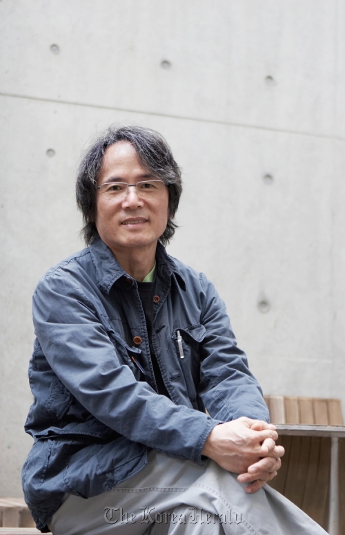 김윤철(교수)
Kim Yun-cheol. Korea National University of Arts