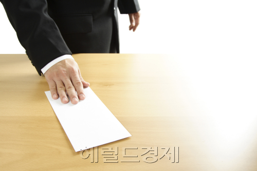 10대 기업 직원 평균 연봉 공개/현대차가 8900만원으로 1위