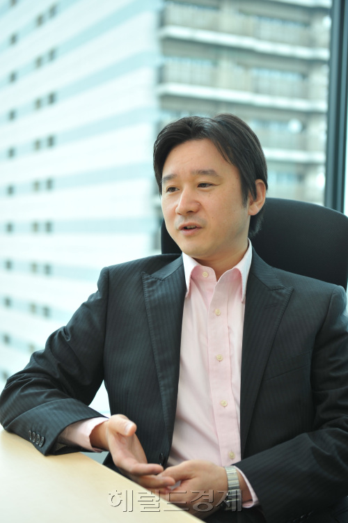 마루야마 노리아키(SBI모기지 대표)
SBI모기지는 3일 서울 여의도에서 마루야마 노리아키 대표 및 주요 임직원이 참석한 가운데 기자간담회를 갖고 한국 증시 상장 계획을 밝혔다.
　