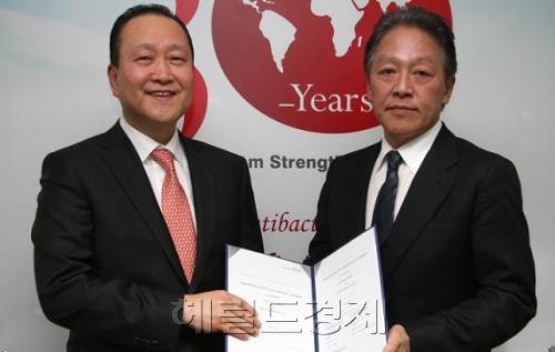 GSK_일성신약 오구멘틴 공동협력 조인식 / GSK, 일성신약과 항생제 ‘오구멘틴’ 라이선스계약 연장